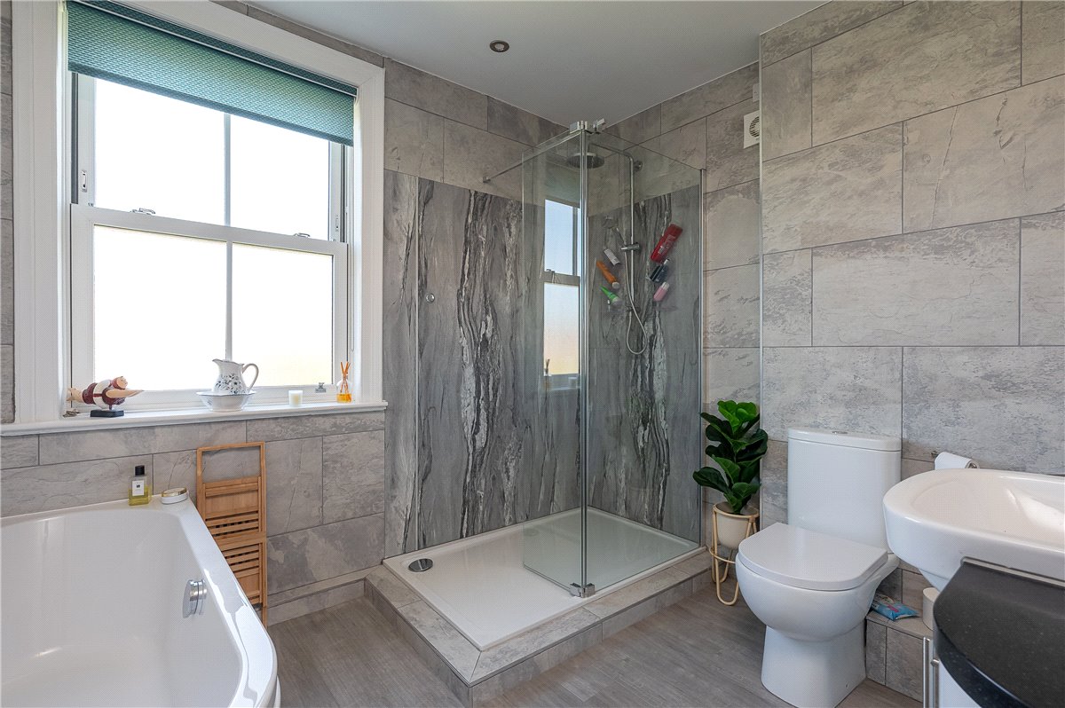 4 bedroom house, Main Street, Riccall YO19 - Available