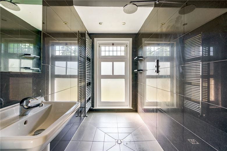 5 bedroom house, Main Street, Wilberfoss YO41 - Available