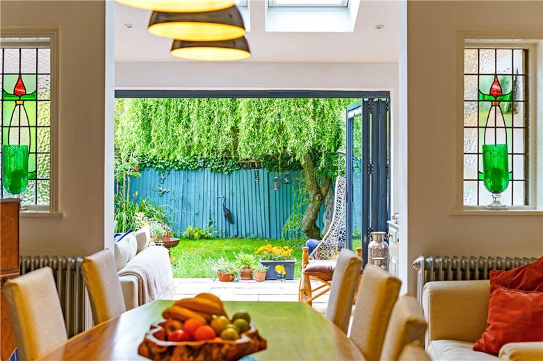 5 bedroom house, Chestnut Avenue, York YO31 - Available