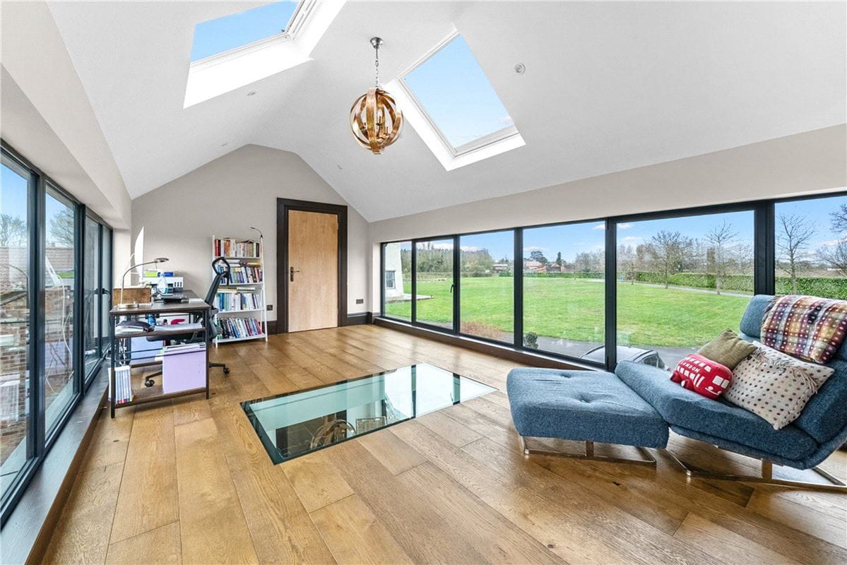 6 bedroom house, Newmill Farm, Mill Lane YO42 - Available