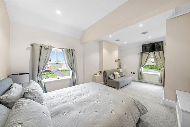 6 bedroom house, Newmill Farm, Mill Lane YO42 - Available