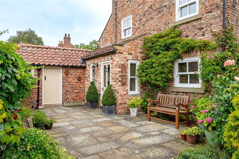 5 bedroom house, Aldwark, Alne YO61 - Available
