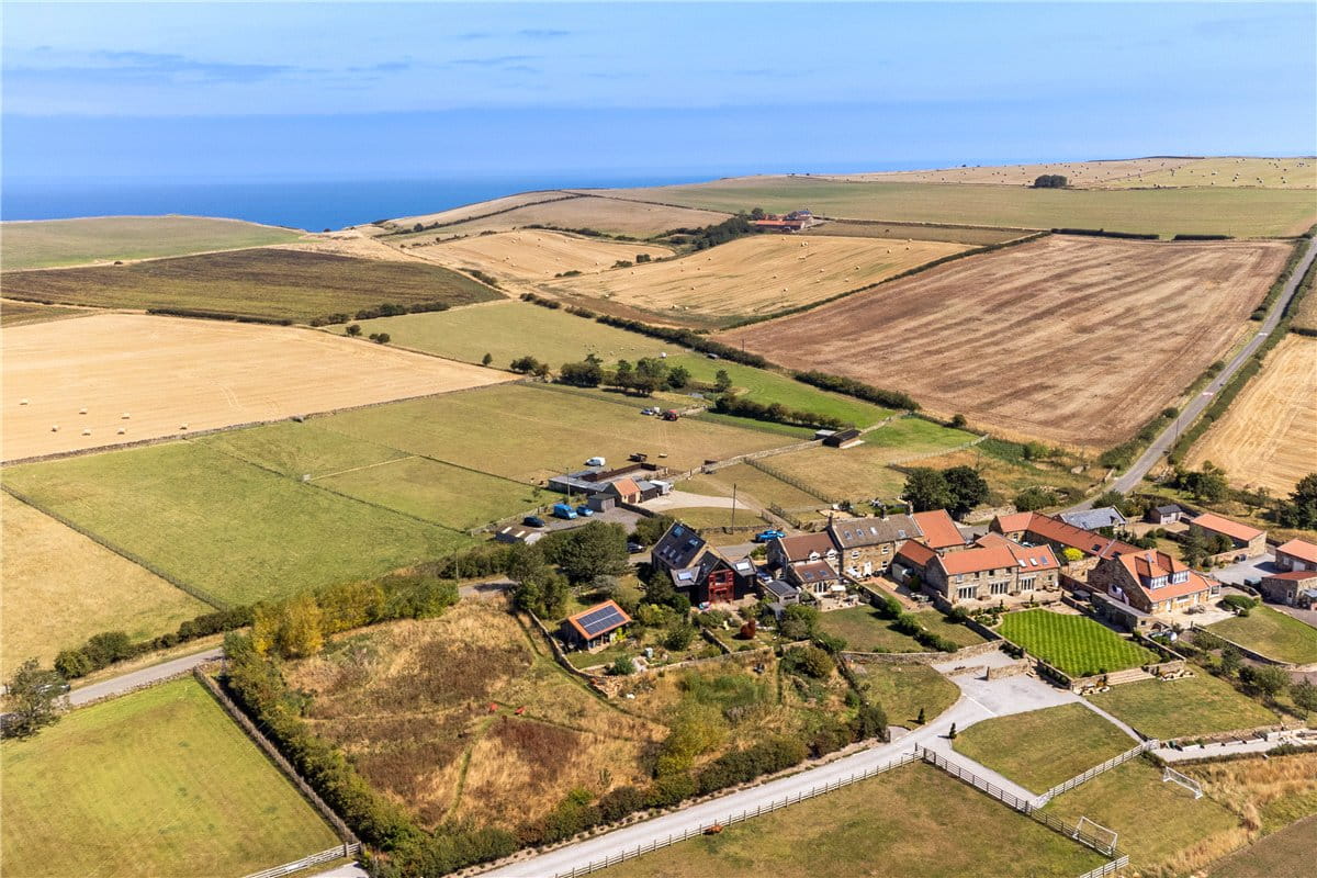 3 bedroom house, Loftus, Saltburn-by-the-Sea TS13 - Available