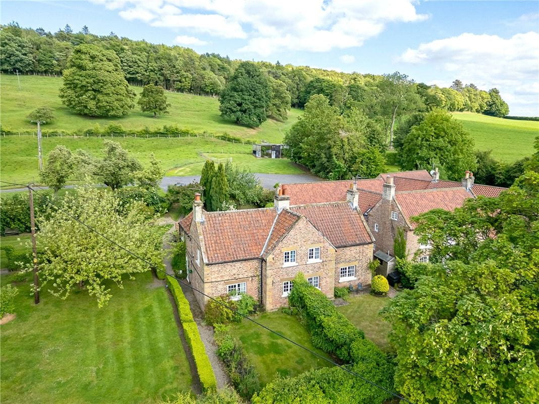 3 bedroom house, Church View, Felixkirk YO7 - Sold STC