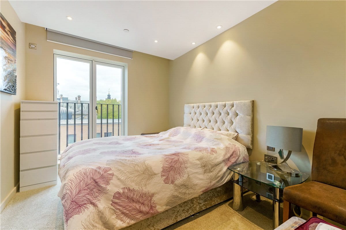 3 bedroom flat, Toft Green, York YO1 - Available