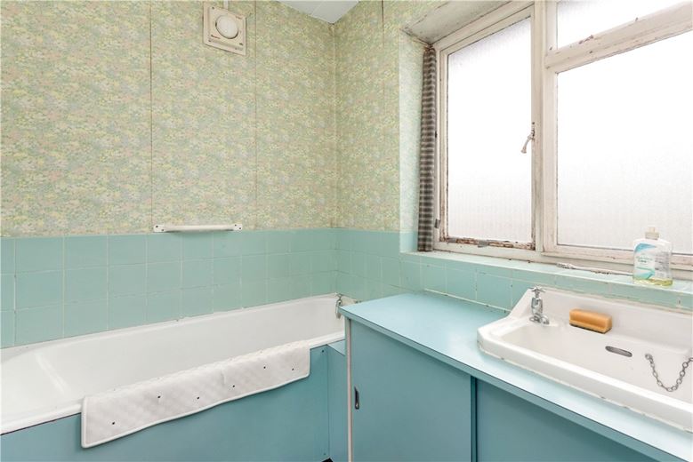 3 bedroom house, Howard Drive, York YO30 - Available