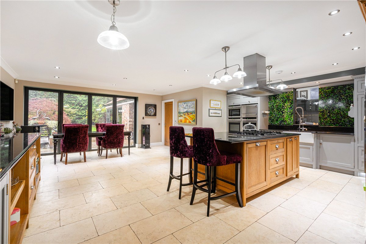 5 bedroom house, Main Street, Upper Poppleton YO26 - Available