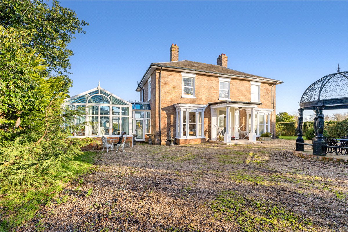 7 bedroom house, Manby Road, Stewton LN11 - Available