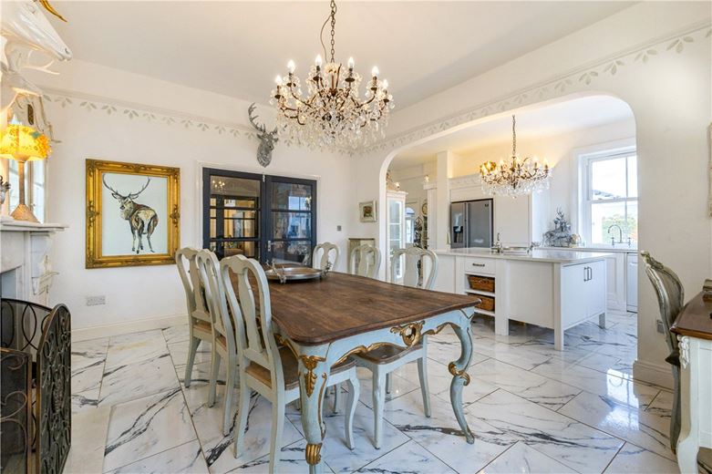 7 bedroom house, Manby Road, Stewton LN11 - Available