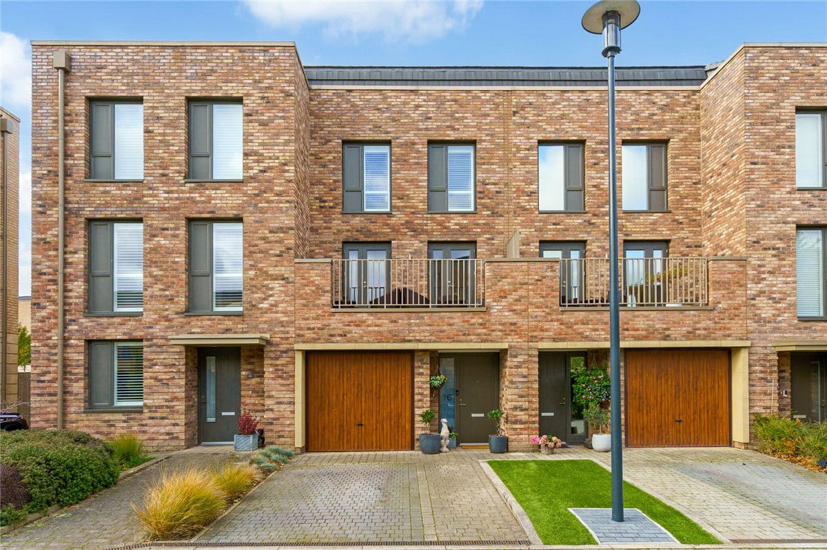 3 bedroom house, Robert Street, York YO23 - Available