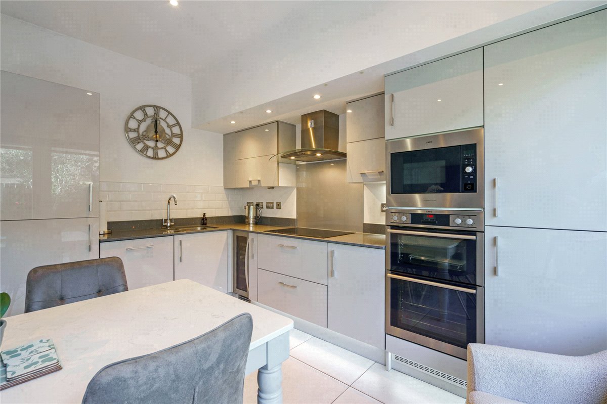 3 bedroom house, Robert Street, York YO23 - Available