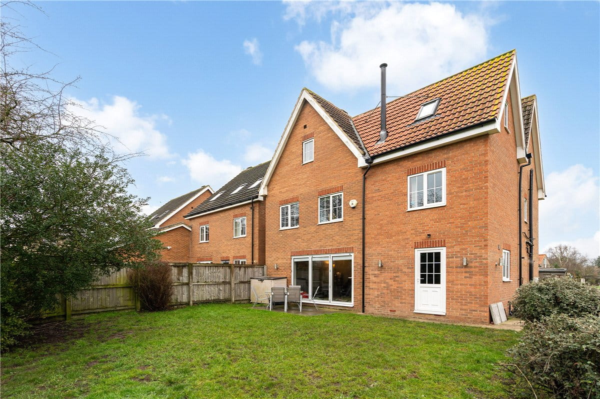 5 bedroom house, Cherrytree Drive, Wistow YO8 - Available