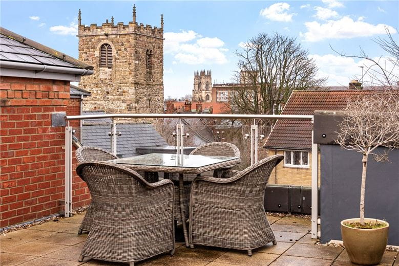 2 bedroom flat, Bishophill Junior, York YO1 - Available