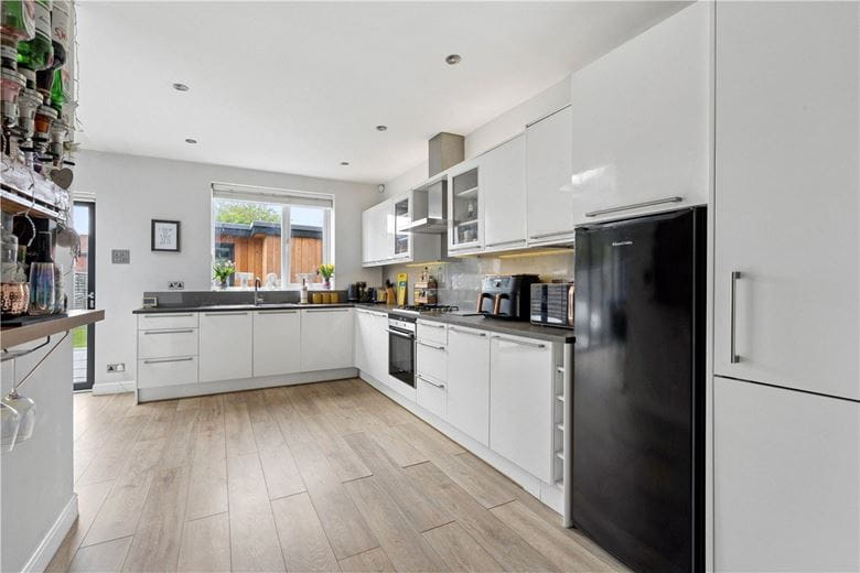 3 bedroom house, Eastfield Avenue, Haxby YO32 - Available