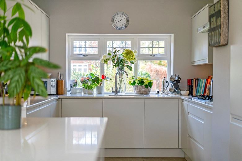 4 bedroom house, The Horseshoe, York YO24 - Available