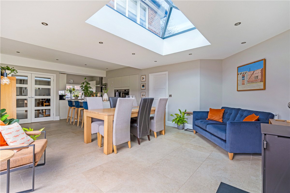 4 bedroom house, The Horseshoe, York YO24 - Available