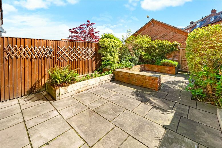 4 bedroom house, Grosvenor Park, York YO30 - Available