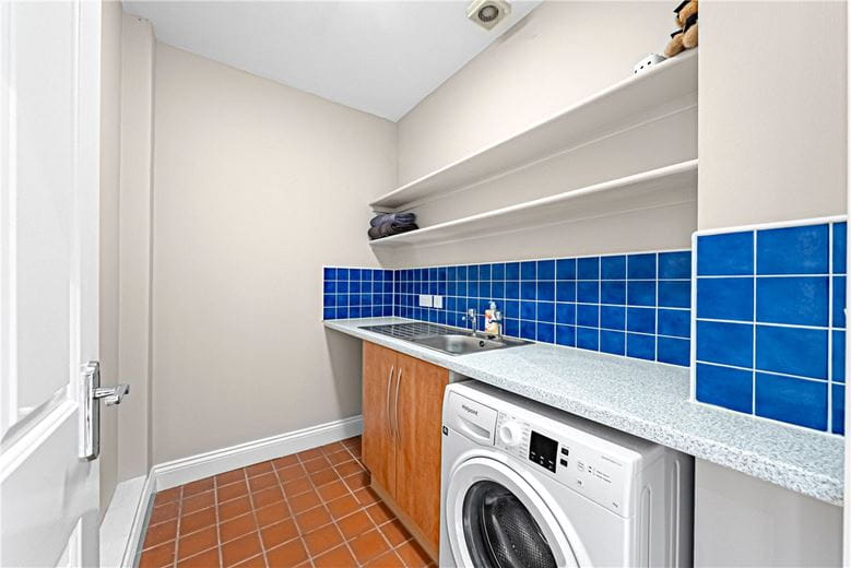 4 bedroom house, Grosvenor Park, York YO30 - Available