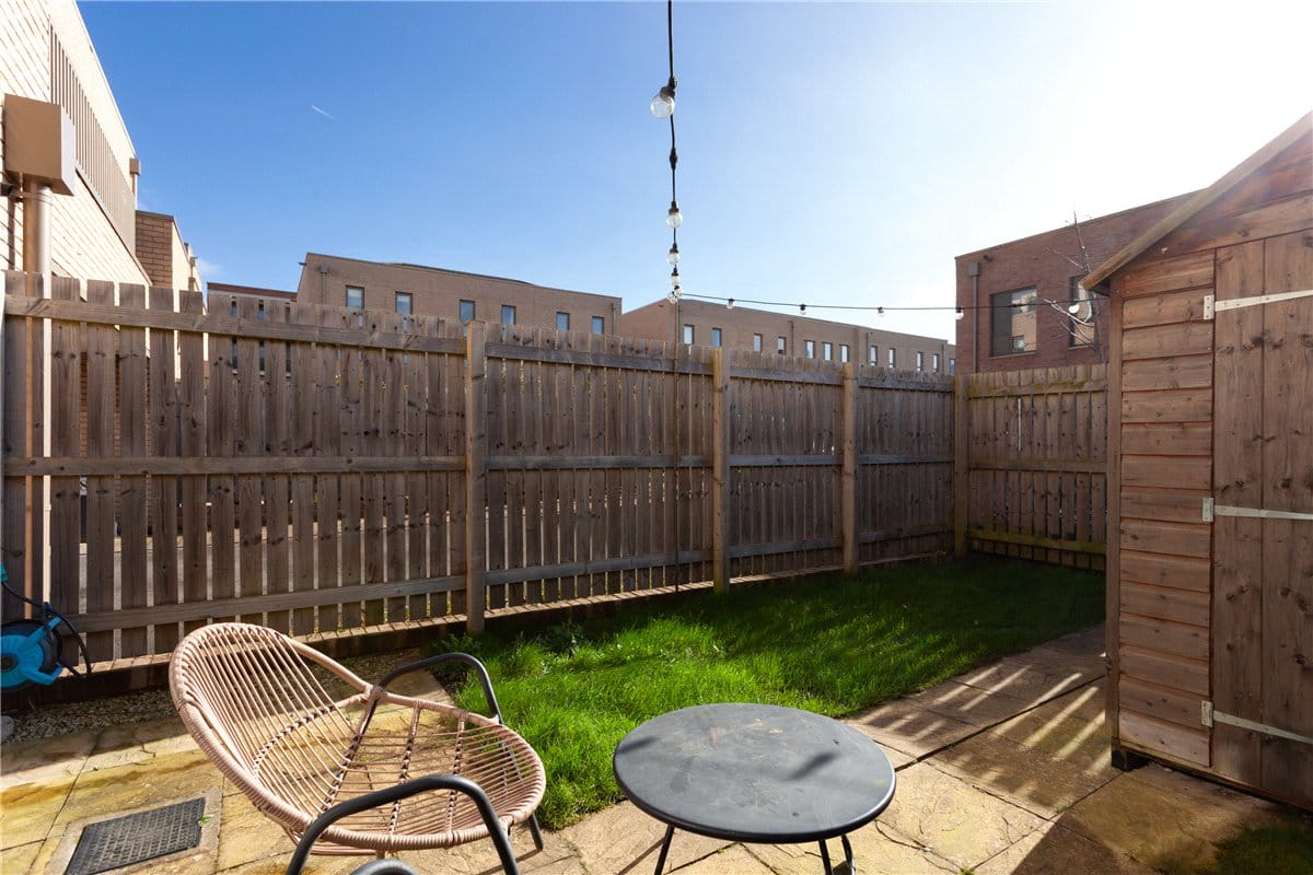 4 bedroom house, Joseph Terry Grove, York YO23 - Available