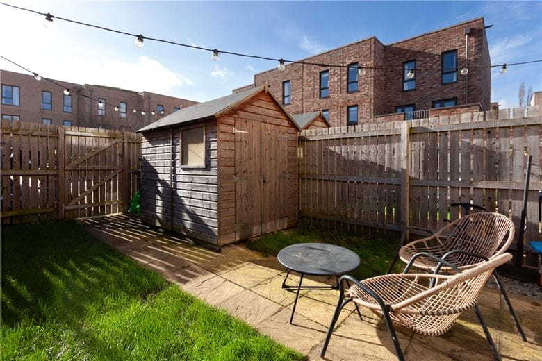 4 bedroom house, Joseph Terry Grove, York YO23 - Available